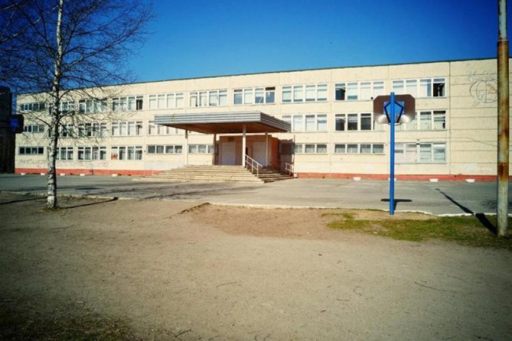 Школа 17 соликамск. Школа 9 Соликамск. Школа 1 Соликамск. Школа 7 Соликамск.